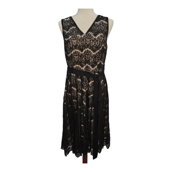 Nanette Lapore Black Lace Dress 8 Romantic Paris‎ Style V Neck Cocktail Party - Picture 2 of 15